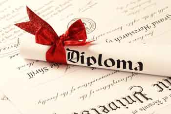 difference between graduation and commencement